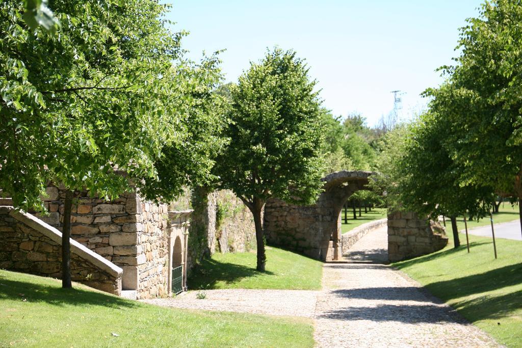 ミランダ・ド・ドウロ Quinta De La Barandicaゲストハウス エクステリア 写真